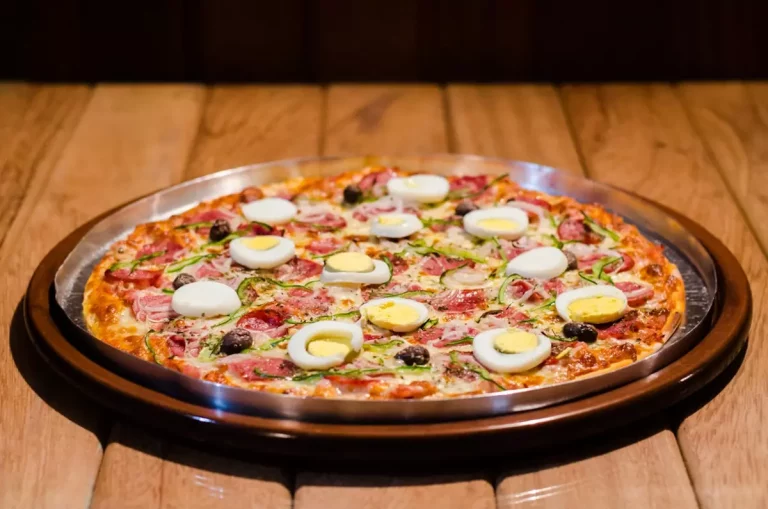 Piec do pizzy opalany drewnem – sekret prawdziwie włoskiego smaku